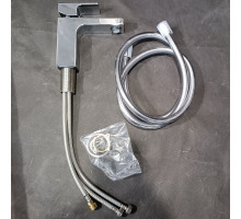 Смеситель для раковины Hansgrohe Vernis Shape с гигиеническим душем 71216000